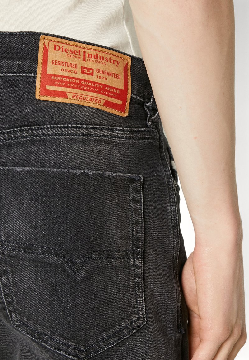Jeans Diesel TEPPHAR Homme - Taille W32 L32, Gris, Coupe Ajustée Straight, Occasion En Excellent état