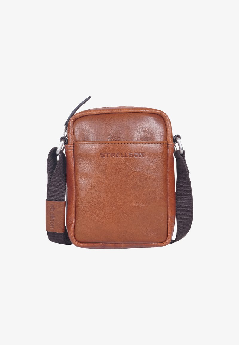Borsa a tracolla in pelle marrone con zip, logo impresso sul davanti, tracolla in tessuto regolabile e superficie liscia.