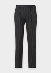 Μαύρο παντελόνι με ρίγες και κομψή εφαρμογή, με πιέτες μπροστά, θηλιές ζώνης και λεία υφή. Σχεδίαση ίσιας γραμμής.