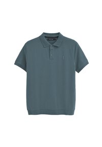 Polo-Shirt in dunkelblaugrün. Verfügt über einen klassischen Kragen, eine Drei-Knopf-Knopfleiste, kurze Ärmel und ein kleines gesticktes Logo auf der linken Brust.