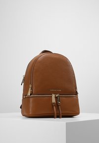 MICHAEL Michael Kors - RHEA ZIP BACKPACK SMALL - Sac à dos - luggage Image miniature 1