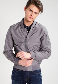 Urban Classics - LIGHT BOMBER JACKET - Bomberjacks - darkgrey Miniatuurafbeelding 1