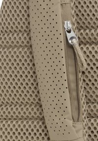 Nike Sportswear SPORTSWEAR ESSENTIALS - Torbica za okoli pasu - khaki sanddrift sanddrift