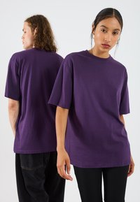 Thumbnail Image 3