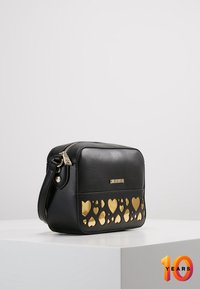 Love Moschino Taška s příčným popruhem - black