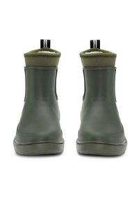 Zielone gumowe botki sięgające kostki z teksturowaną powierzchnią, szarym podbiciem i wyściełanym kołnierzem u góry, z czarno-białą pętlą ułatwiającą zakładanie.