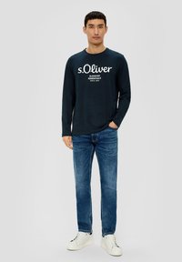 s.Oliver Langarmshirt - navy