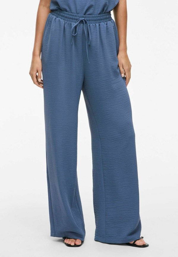 MIT WEITEM BEIN - Stoffhose - vintage indigo