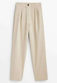 Pantaloni beige a vita alta con pince frontali, chiusura a bottone e gamba dritta su sfondo bianco.