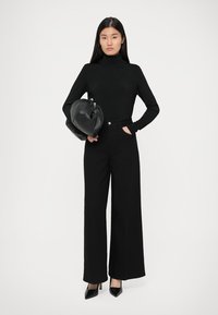 Filippa K Wide leg - black
