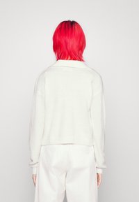 Hollister Co. Chaqueta de punto - white