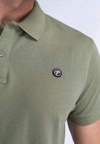 Petrol Industries Piké - sage green