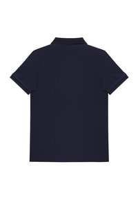 Granatowy polo z krótkim rękawem, z kołnierzykiem, tkaniną o fakturze i prostym dolnym obszyciem. Brak widocznych logo lub wzorów.