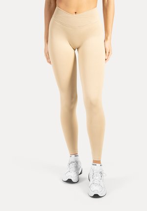 SILVIA BODY BOOST SCRUNCH LEGGINGS - Leggings - Hosen - taupe