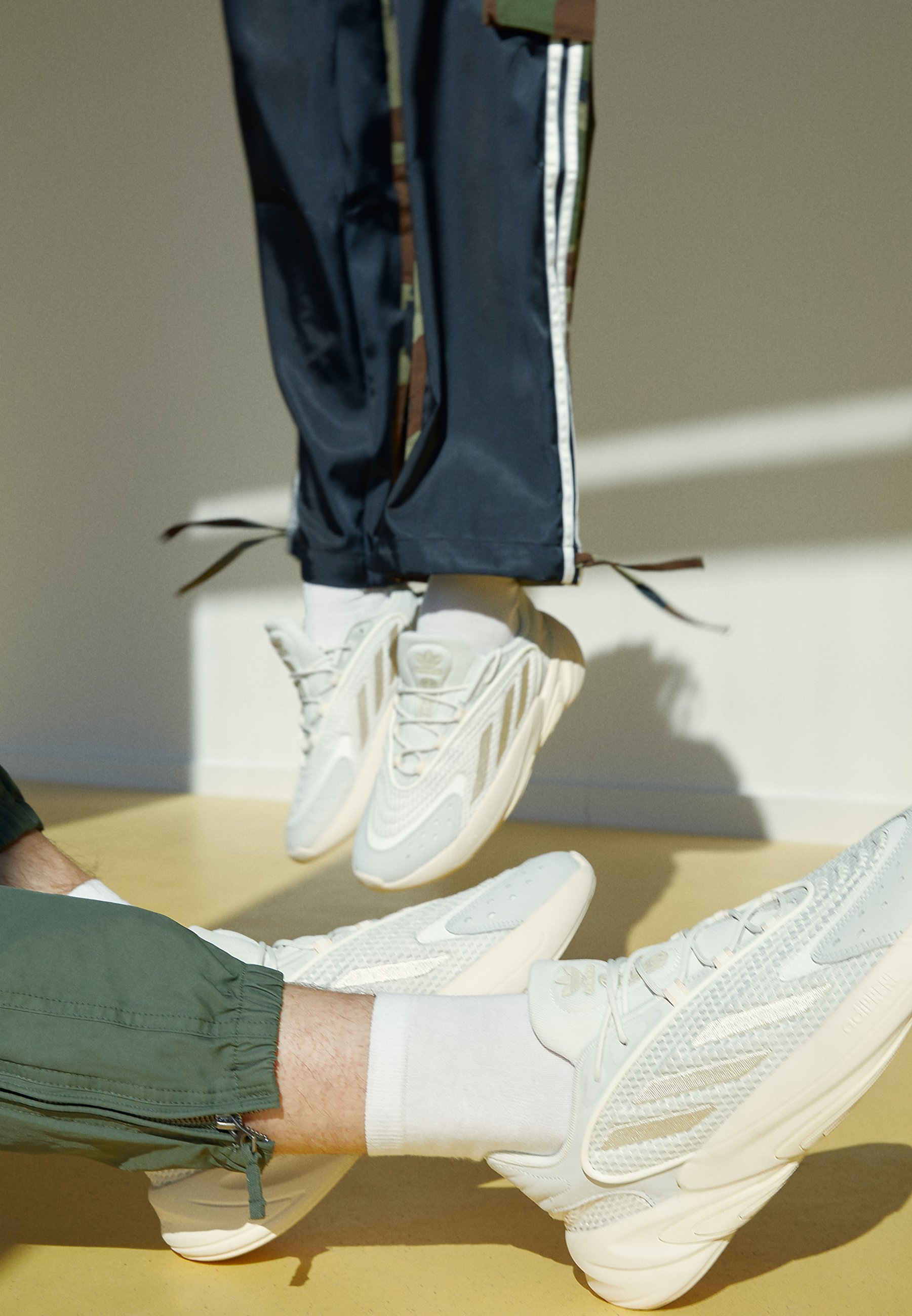 adidas Originals OZELIA - Trainers 