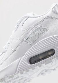 Nike Sportswear AIR MAX 90 UNISEX - Sneakers - white/metallic silver