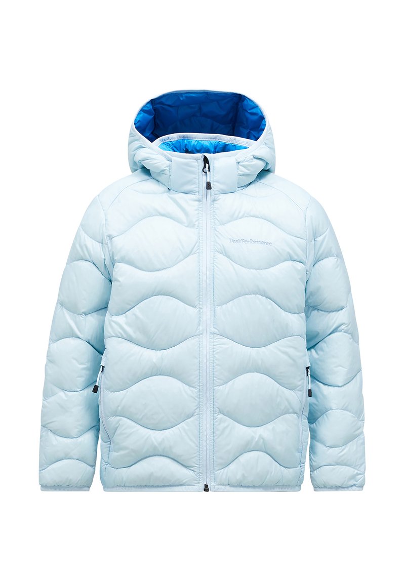 Giacca imbottita azzurro chiaro con cuciture a onde, cappuccio e dettagli in zip neri. Foderata con un materiale blu a contrasto. Due tasche laterali.