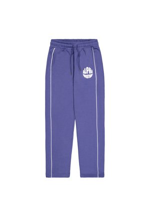 Lila träningsbyxor med vita sidostycken, elastisk midja och justerbar dragsko. Framsidan har "ALPHA INDUSTRIES"-logotypen i vitt.