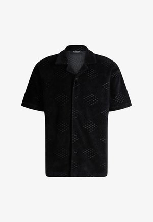 Camicia nera a maniche corte con bottoni e colletto, caratterizzata da un delicato motivo a diamante in rilievo sul tessuto.