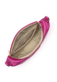 Borsa a mano in pelle fucsia con zip dorata, con una tracolla e interno beige. Presenta due scomparti e una piccola tasca con zip.