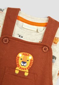 JoJo Maman Bébé 2-PIECE LION APPLIQUE  SET  - REGULAR FIT - Overall /Buksedragter - brown lion