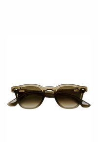 Ochelari de soare cu tentă maronie, cadru transparent verde, formă rectangulară, ușor curbată în stil cat-eye, și elemente decorative pe laterale.