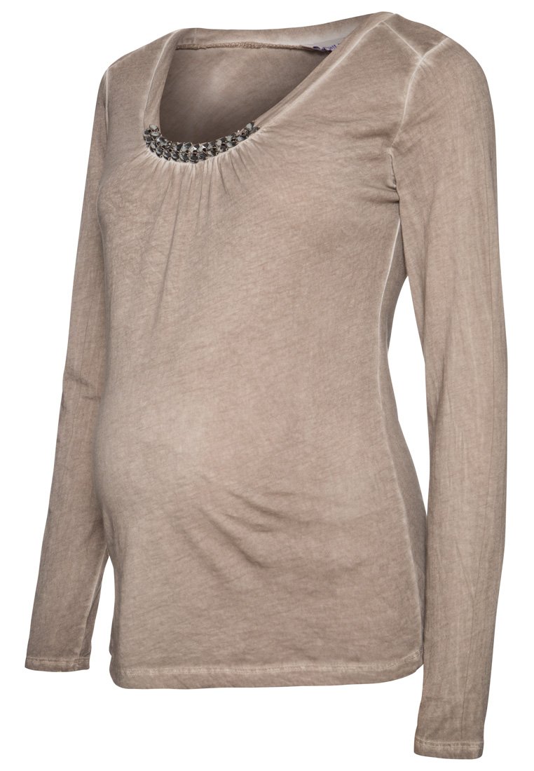 Queen Mum Longsleeve camel