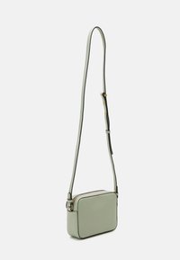 Coccinelle BEAT SOFT - Borsa a tracolla - light green