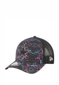 Casquette noire avec un dos en maille, ornée d'un motif éclaboussé en rose, bleu et jaune. Logo étoile brodé à l'avant, visière courbée.