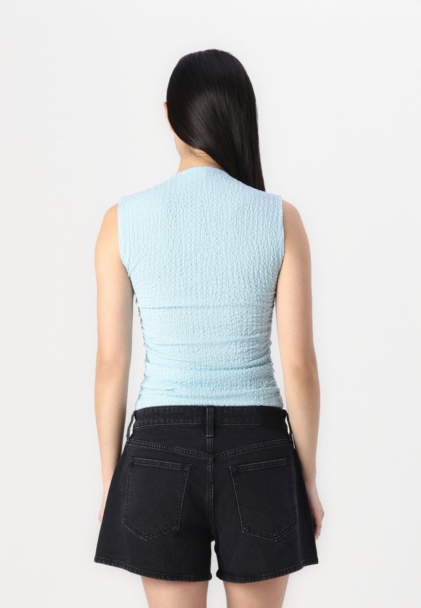 BUBBLE KNIT AVA PORTRAIT  - Top3