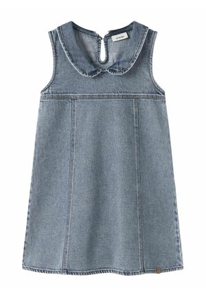 Robe sans manches en denim bleu clair avec col Claudine et fermeture éclair au dos, conçue pour les enfants.