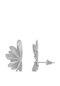 Orecchini in argento a forma di foglia, con superficie testurizzata e chiusure a perno. Il design sottolinea una forma naturale e fluida.