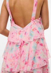 Vero Moda FELICIA RUFFLE - Gallakjole - pink tulle