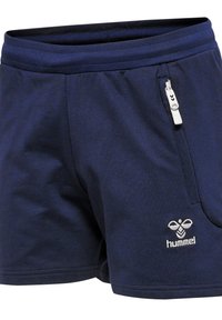 Marineblaue Polyester-Sportshorts mit elastischem Bund, seitlicher Tasche mit weißem Reißverschluss und gesticktem 'Hummel'-Logo auf der Vorderseite.