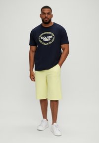 s.Oliver BERMUDA-JOGGER - Jogginghose - limettengrün