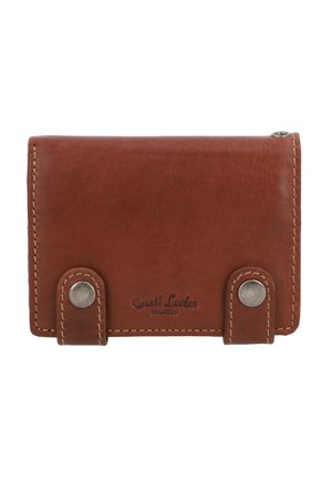 Portefeuille en cuir marron avec une texture lisse, doté de deux fermetures à pression métalliques, de coutures contrastées et d'un logo embossé sur le devant.