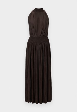 Pronged, tumepruun kleit kõrge kaelusega, kumerdatud vöökoha ja laieneva seelikuosa. Valmistatud kergest kangast, millel on ühtlane gatheredus üle kogu.