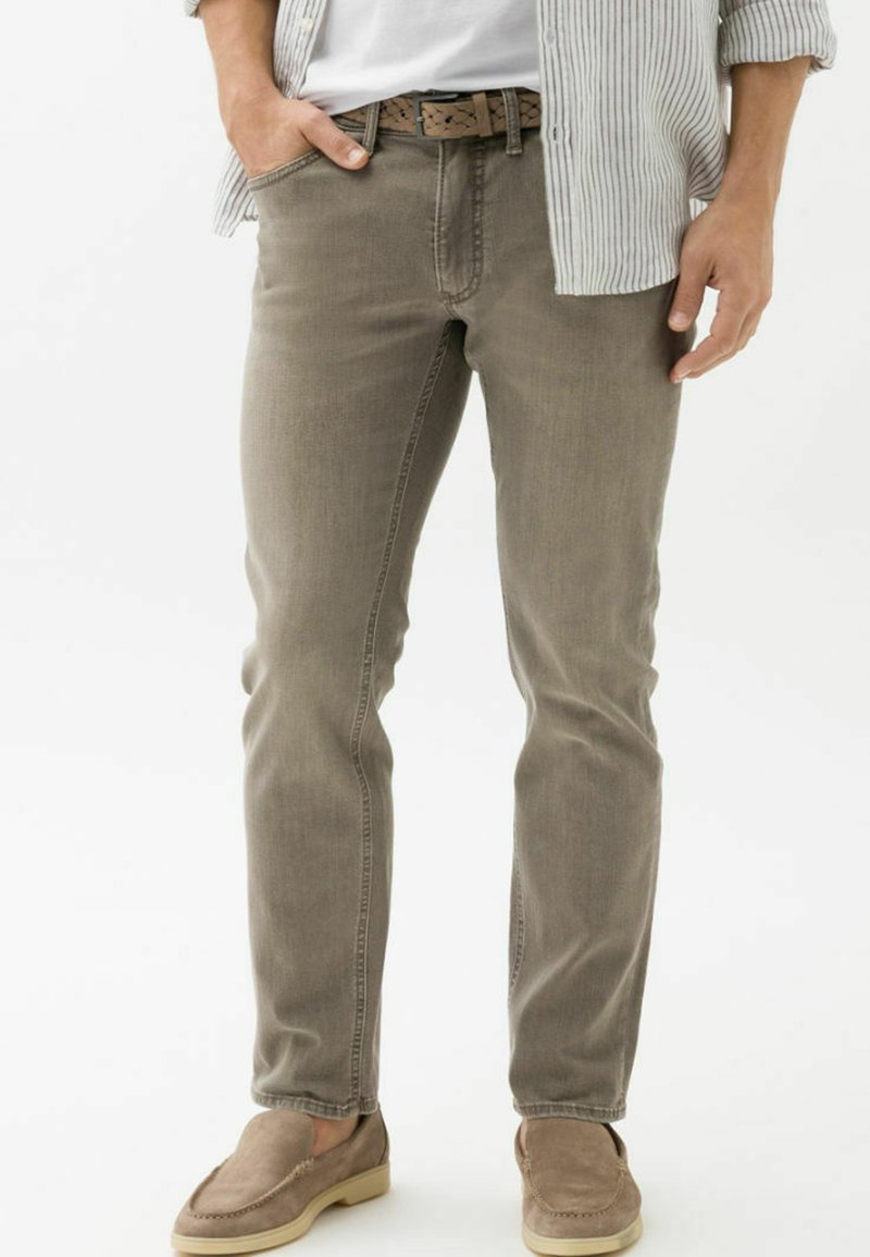 BRAX STYLE CHUCK - Jeans Slim Fit - Seaweed/dunkelgrün