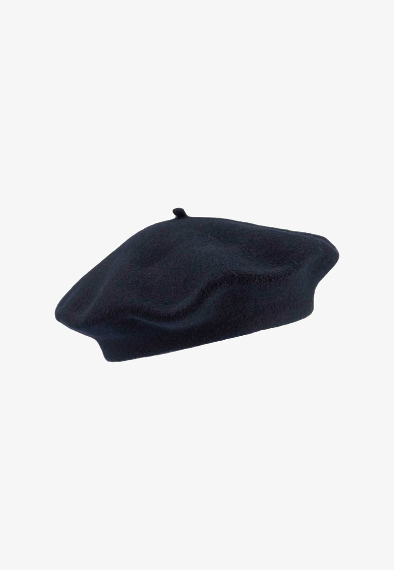 Beret din lână neagră, cu o suprafață moale și texturată, formă rotundă și un mic tab superior. Prezintă un design clasic, lejer.