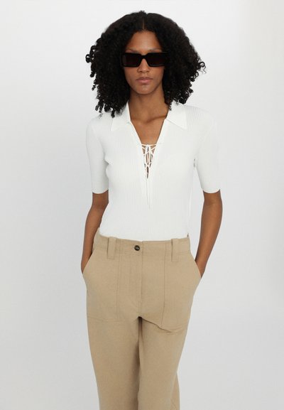 WEEKEND MaxMara OTTOBRE - Chinot - beige