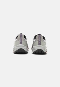 HI-TEC HTS74 FLASH TRAIL UNISEX - Zapatillas - gray violet/shark/chocolate plum