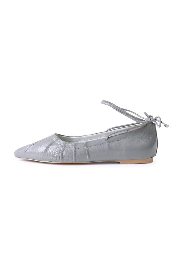 AMMELINE - Ankle strap ballet pumps