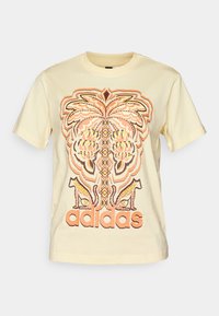 adidas Sportswear ADIDAS FARM RIO GRAPHIC Camiseta estampada