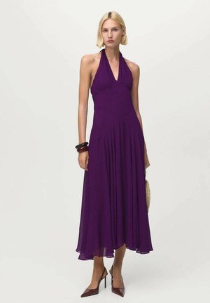 Purple halter-neck dress with a fitted bodice and flowing skirt, made of lightweight fabric. Accented with a pleated design.
