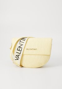 Επιλέχθηκε, giallo