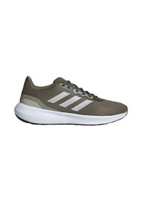Zapatillas deportivas de color verde oliva con una parte superior de malla, que cuentan con tres franjas blancas, acentos grises en el talón y una suela texturizada blanca.