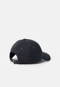 Nike Performance U J CLUB CAP S CB PARIS ST GERMAIN - Equipación de clubes - off noir/sail/infrared 23