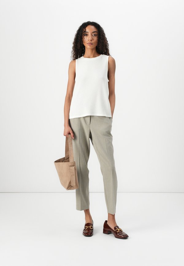 NEW BETHANNY - Trousers4