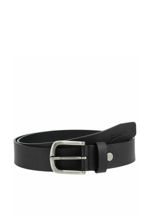 Cinturón negro de cuero con hebilla metálica rectangular plateada, enrollado sobre un fondo blanco.