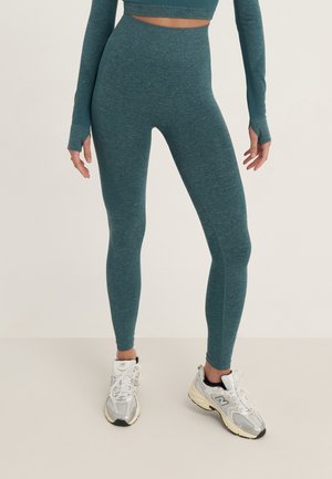 7/8 LENGTH HIGH RISE SEAMLESS LEGGINGS WITH CONTRAST PANEL - Tajice - mint